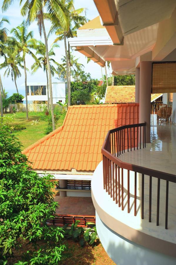 Pura Vida Varkala Hotel Exterior photo